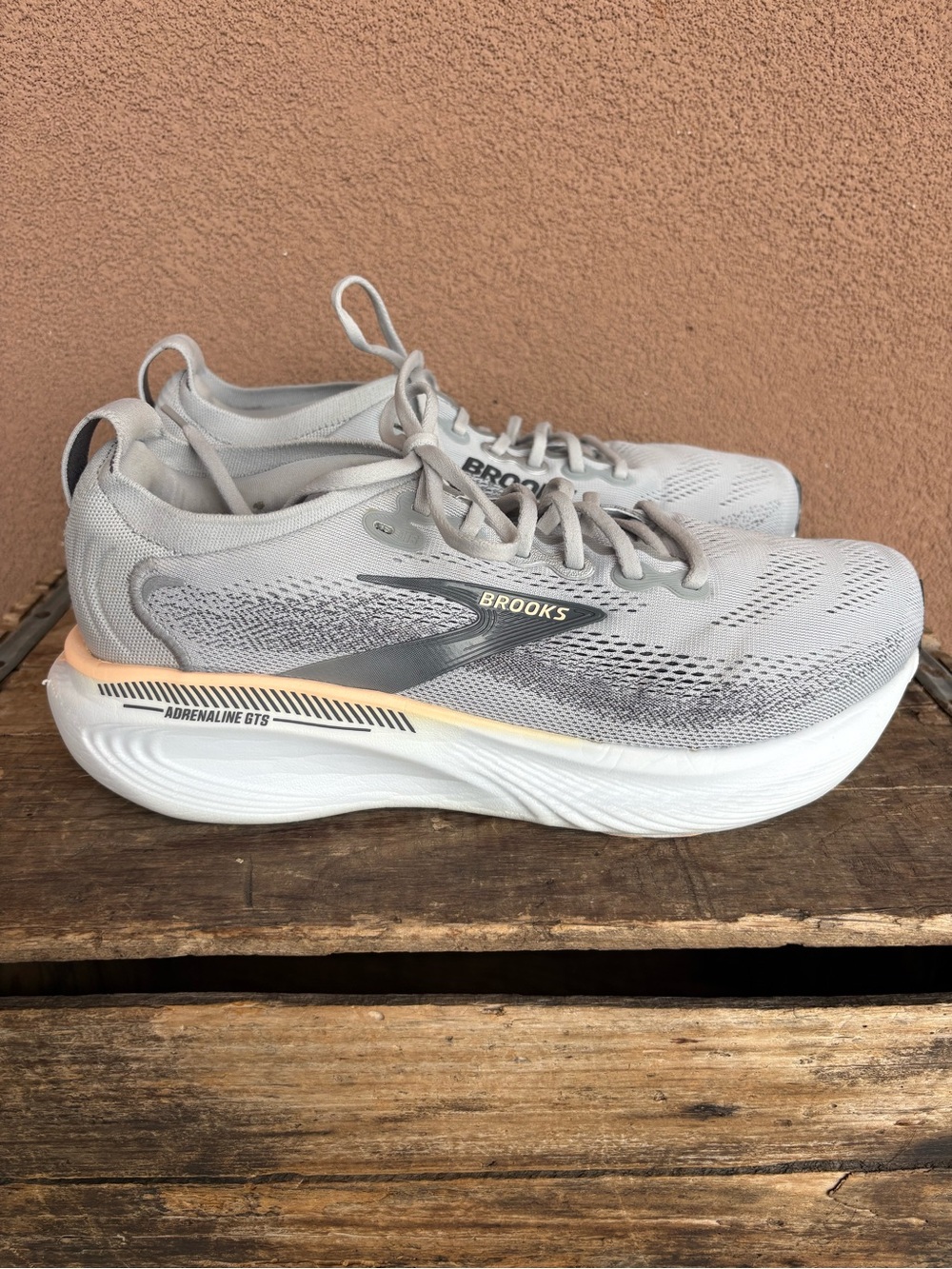 Brooks Adrenaline GTS 25 Men’s Running Shoe Extra Wide